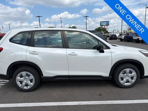Used 2022 Subaru Forester AWD/4WD image 2
