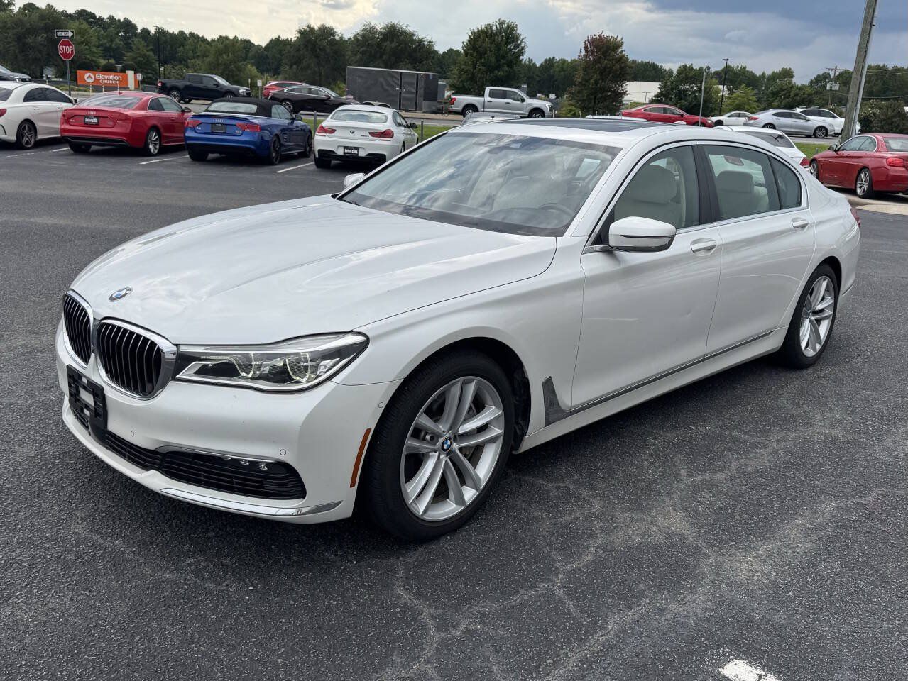 Used 2018 BMW 750i xDrive AWD/4WD image 3