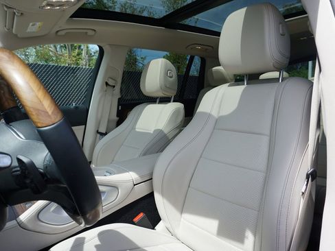 Used 2022 Mercedes-Benz GLS 450 4MATIC image 22