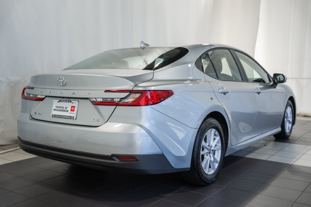 Used 2026 Toyota Camry LE w/ Convenience Package FWD image 4