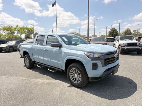 Used 2025 Chevrolet Colorado LT w/ Advanced Trailering Package RWD image 1