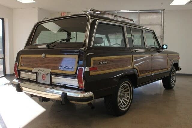 Used 1989 Jeep Grand Wagoneer AWD/4WD image 5