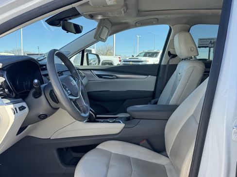 Used 2021 Cadillac XT5 Premium Luxury image 8