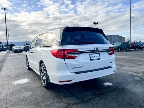 Used 2023 Honda Odyssey Touring image 8