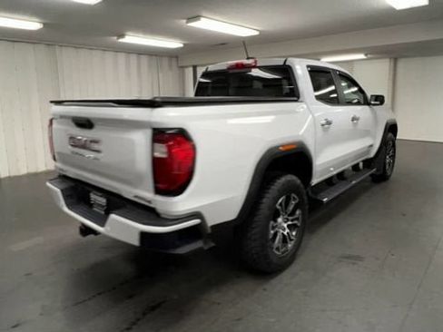 Certified 2023 GMC Canyon AT4 w/ AT4 Premium Package AWD/4WD image 8