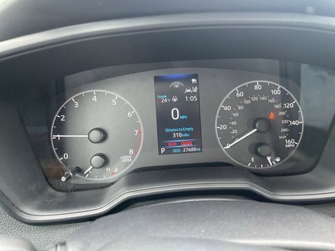 Used 2025 Toyota Corolla LE image 16