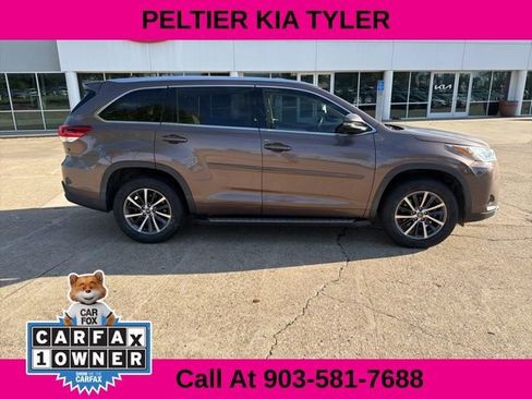 Used 2017 Toyota Highlander XLE image 15