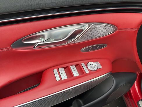 Used 2025 Genesis GV70 3.5T Sport image 28