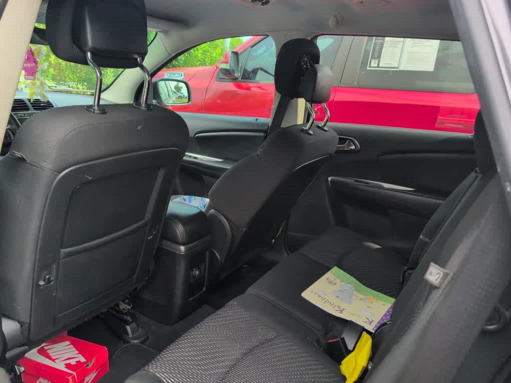 Used 2015 Dodge Journey SXT w/ Flexible Seating Group FWD image 8