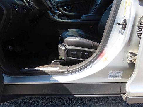 Used 2015 Ford Taurus Limited FWD image 12