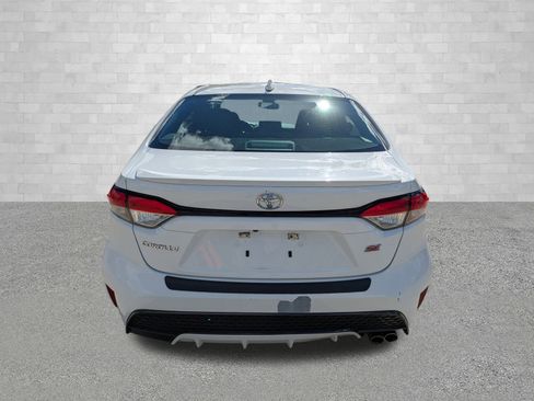 Used 2020 Toyota Corolla SE image 3