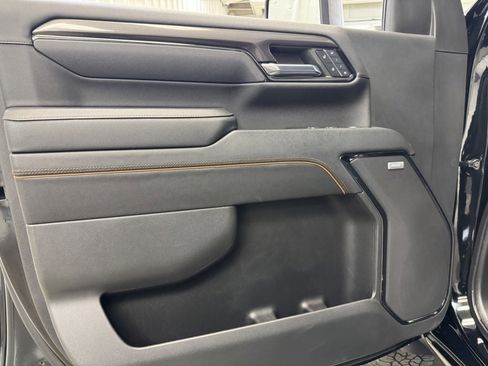 Used 2024 GMC Sierra 2500 AT4 w/ AT4 Premium Plus Package image 9