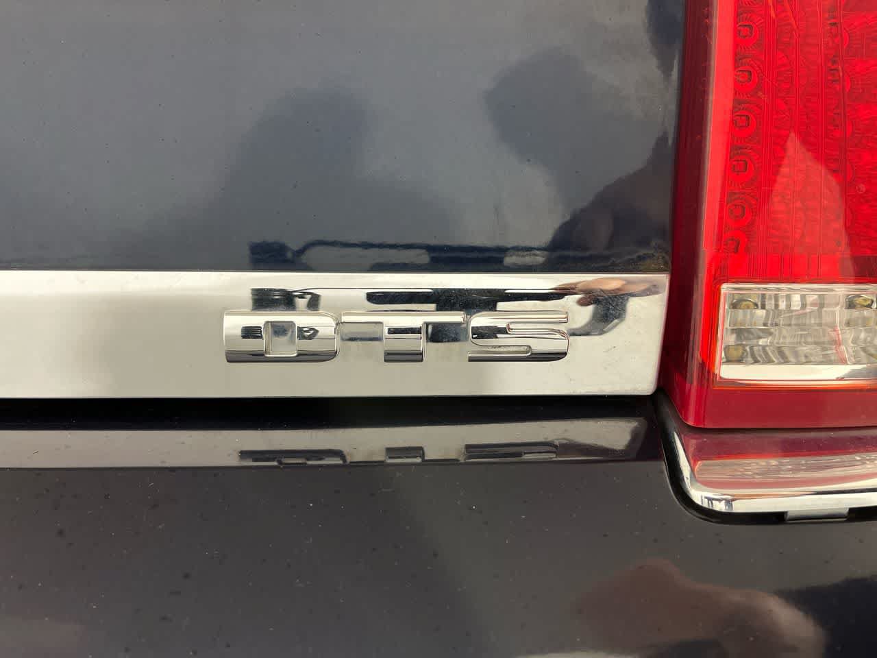 Used 2007 Cadillac DTS Luxury II FWD image 11