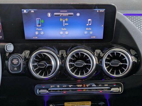 New 2026 Mercedes-Benz GLA 250 image 12