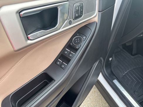 Used 2020 Ford Explorer Limited w/ Class III Trailer Tow Package image 13