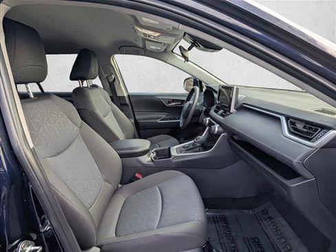 Used 2025 Toyota RAV4 XLE image 22