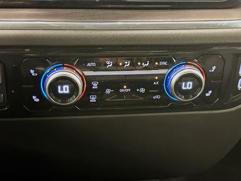 Used 2025 GMC Sierra 1500 SLT image 24