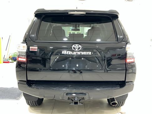 Used 2016 Toyota 4Runner SR5 Premium w/ Convenience Package image 11