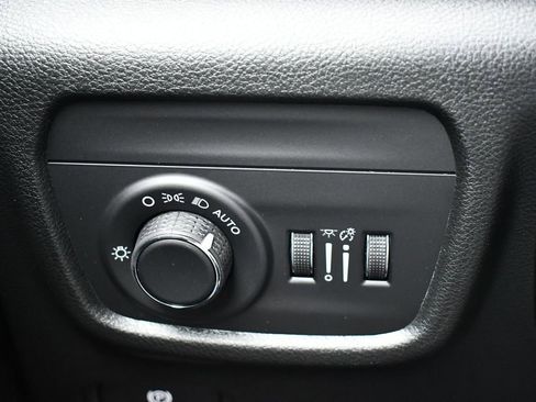 New 2026 Jeep Grand Cherokee L 4WD image 15
