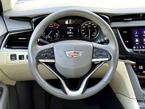 Used 2023 Cadillac XT6 Premium Luxury image 26