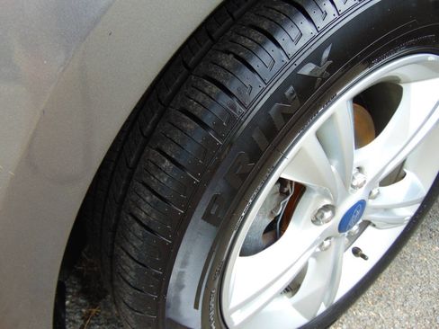 Used 2013 Ford Focus SE FWD image 52