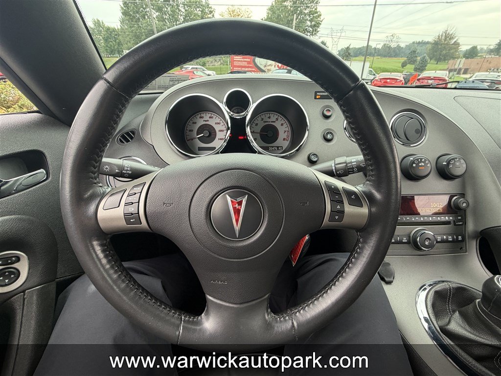 Used 2006 Pontiac Solstice Convertible w/ Premium Package RWD image 7