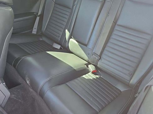 Used 2011 Dodge Challenger R/T image 9