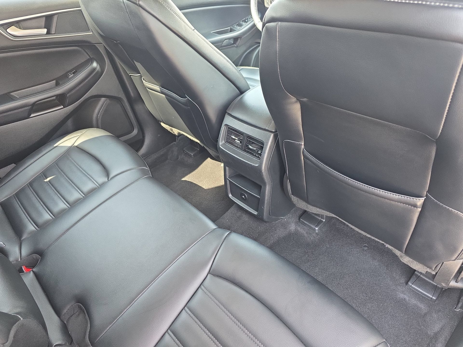 Used 2023 Ford Edge SEL AWD/4WD image 11