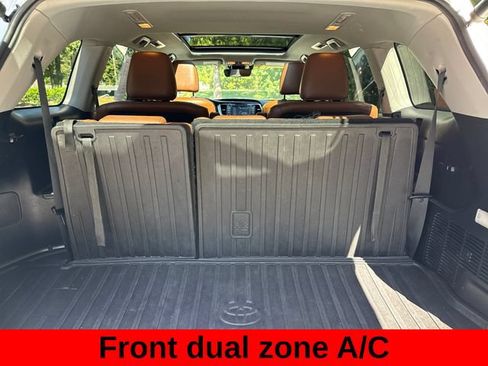 Used 2019 Toyota Highlander Limited Platinum AWD/4WD image 23