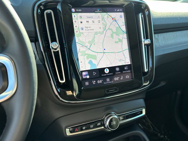 Certified 2024 Volvo XC40 B5 Core AWD/4WD image 20