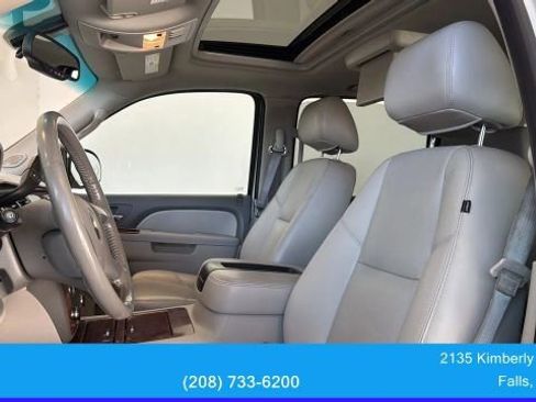 Used 2014 Chevrolet Suburban LTZ image 18