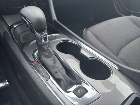 Used 2023 Chevrolet Malibu LT image 22