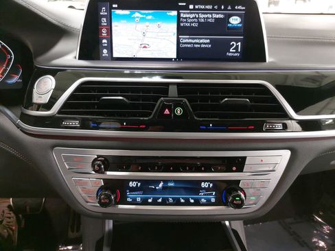 Used 2020 BMW 750i xDrive w/ Executive Package image 21