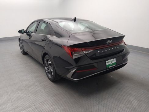 Used 2025 Hyundai Elantra SEL FWD image 6