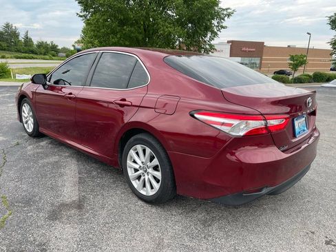Used 2018 Toyota Camry LE FWD image 4