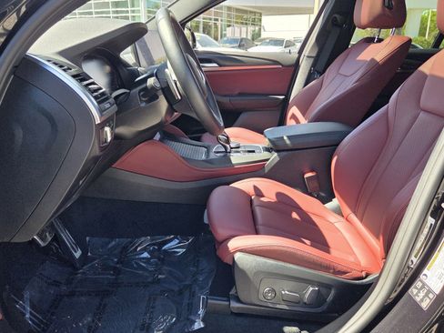 Used 2025 BMW X4 xDrive30i image 10