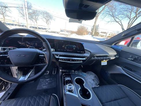 New 2026 Cadillac Lyriq V AWD/4WD image 3