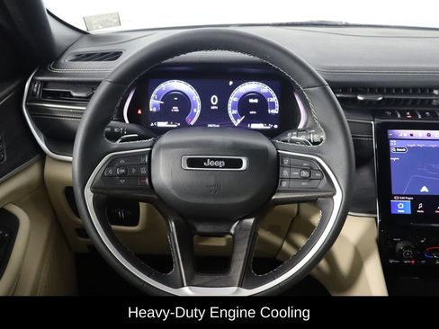 Used 2023 Jeep Grand Cherokee Limited w/ Trailer Tow Prep Group (B) image 7