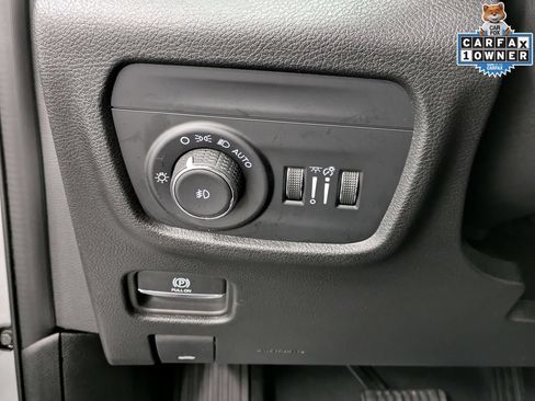 Used 2025 Jeep Grand Cherokee L Limited w/ Black Appearance Package AWD/4WD image 20