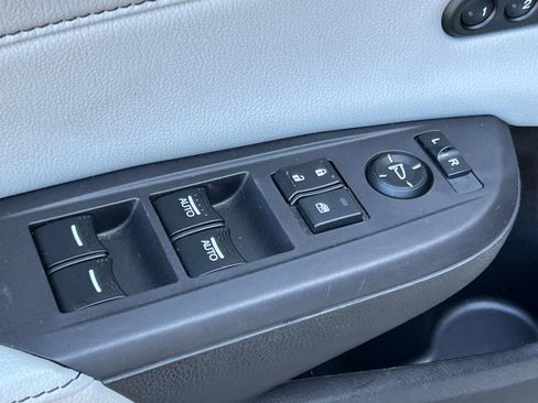Used 2020 Acura ILX FWD image 12