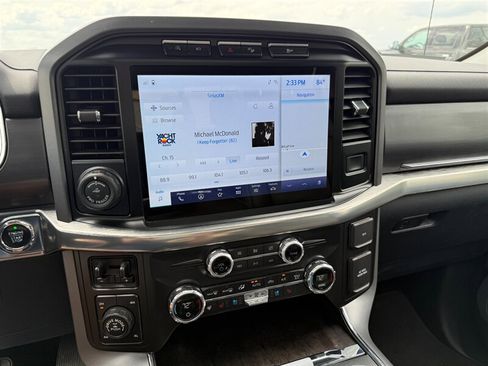 Used 2021 Ford F150 Lariat w/ Equipment Group 502A High AWD/4WD image 16