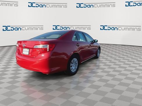 Used 2012 Toyota Camry LE image 8