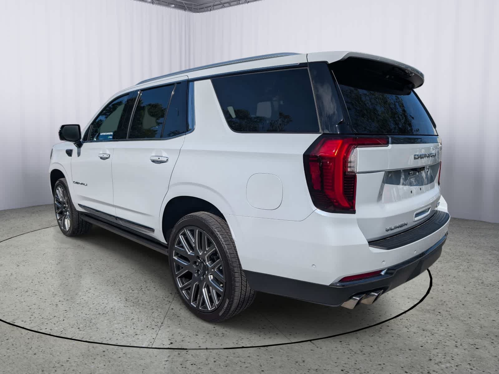 Certified 2026 GMC Yukon Denali Ultimate AWD/4WD image 5