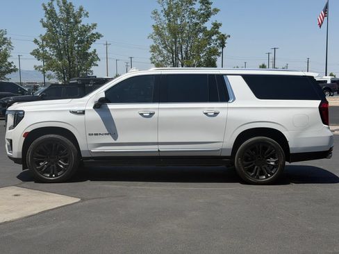 Used 2022 GMC Yukon XL Denali w/ Max Trailering Package AWD/4WD image 5