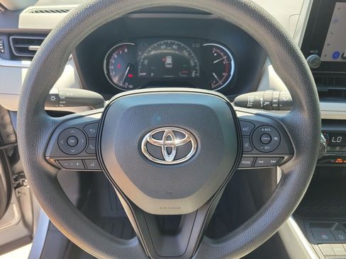Used 2023 Toyota RAV4 XLE w/ Convenience Package FWD image 20