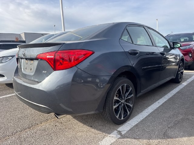 Used 2018 Toyota Corolla SE FWD image 3