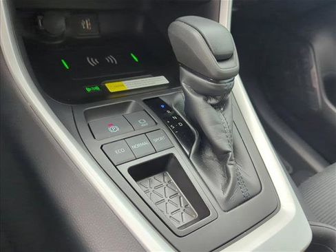 Certified 2025 Toyota RAV4 LE FWD image 25