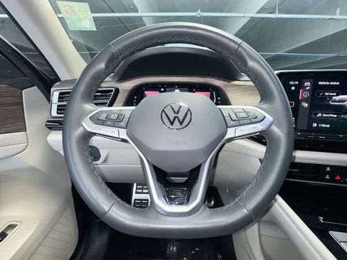 Certified 2025 Volkswagen Atlas SEL Premium R-Line AWD/4WD image 15