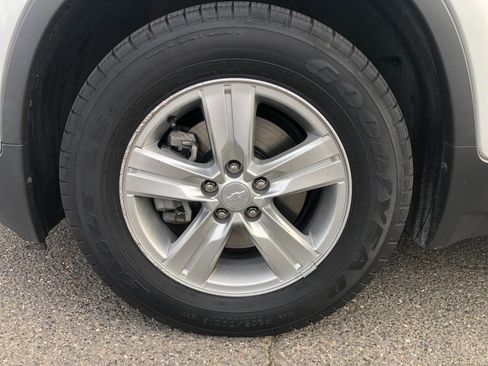 Used 2019 Chevrolet Trax LS FWD image 16