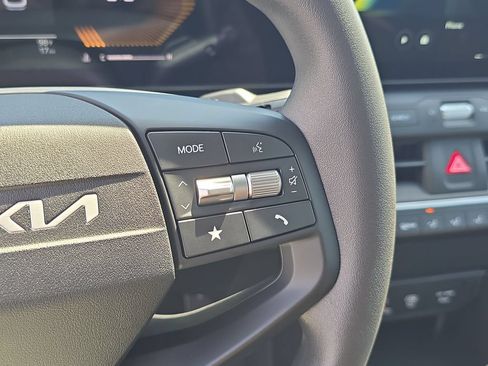 New 2026 Kia K4 FWD image 30